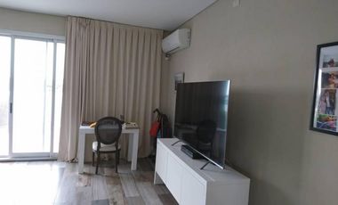 Casa en alquiler sobre laguna