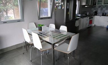 Casa en alquiler sobre laguna