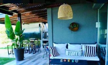 Casa en alquiler sobre laguna