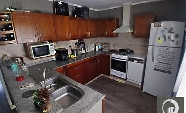 CASA VENTA TRES DORMITORIOS JARDIN PISCINA LOGARITMO IBARLUCEA ROSARIO