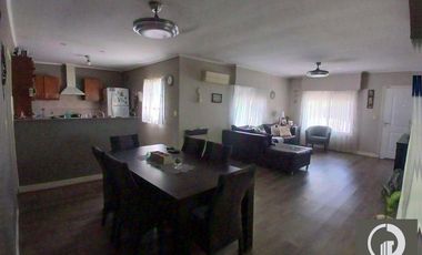 CASA VENTA TRES DORMITORIOS JARDIN PISCINA LOGARITMO IBARLUCEA ROSARIO