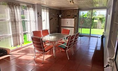 CASA VENTA TRES DORMITORIOS JARDIN PISCINA LOGARITMO IBARLUCEA ROSARIO