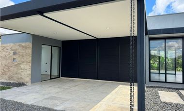 VENTA CASA CAMPESTRE EXCLUSIVA - VIA PEREIRA