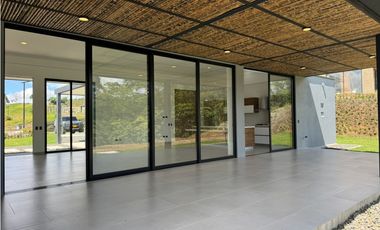 VENTA CASA CAMPESTRE EXCLUSIVA - VIA PEREIRA