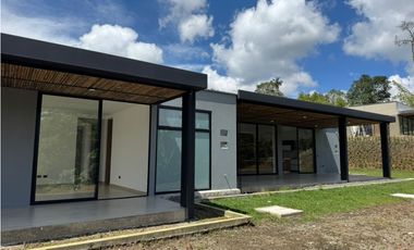 VENTA CASA CAMPESTRE EXCLUSIVA - VIA PEREIRA