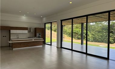 VENTA CASA CAMPESTRE EXCLUSIVA - VIA PEREIRA