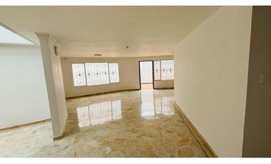 Casa Ideal para Invertir en Prados del Norte | 299 M2 |
