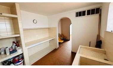 Casa Ideal para Invertir en Prados del Norte | 299 M2 |