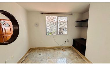 Casa Ideal para Invertir en Prados del Norte | 299 M2 |