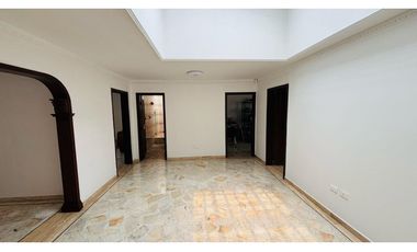 Casa Ideal para Invertir en Prados del Norte | 299 M2 |