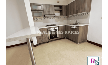 Casa medianera en arriendo – Estrato 4