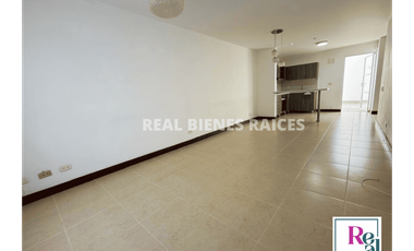 Casa medianera en arriendo – Estrato 4