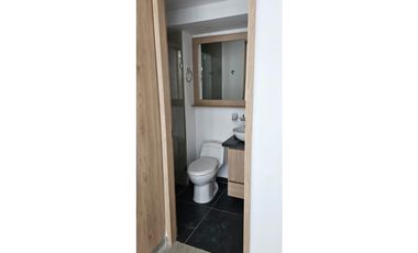 SE VENDE APARTAMENTO CON LINDOS ACABADOS EN UNIDAD COMPLETA