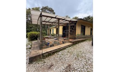 Venta Finca  Santa Elena con domo glamping independiente