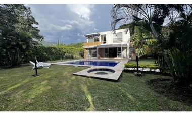 VENDO CASA CAMPESTRE VILLETA