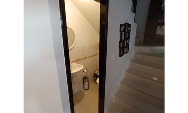 DE OPORTUNIDAD VENDO CASA EN URBANIZACION LA JOYA