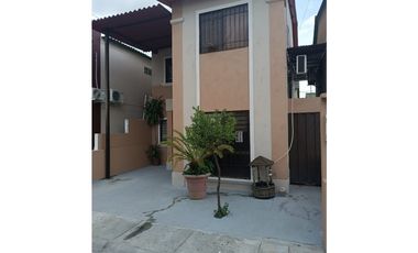 DE OPORTUNIDAD VENDO CASA EN URBANIZACION LA JOYA