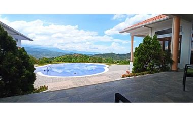 Casa Campestre En El Mejor Condominio De La Mesa Cundi