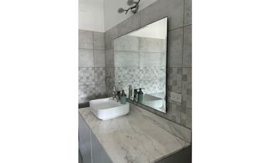 SE VENDE APARTAMENTO EN SAN FRANCISCO PH THE COSMOPOLITAN CON BALCON