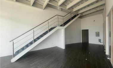 LOCAL / TUMBA MUERTO / MIDTOWN PLAZA / 110M / VACIO / PLANTA BAJA