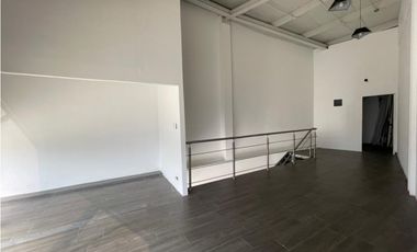 LOCAL / TUMBA MUERTO / MIDTOWN PLAZA / 110M / VACIO / PLANTA BAJA