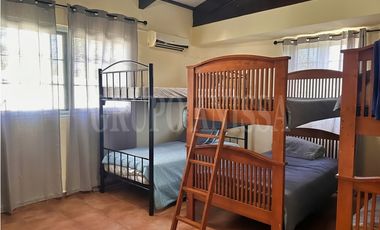 OPORTUNIDAD! Se Vende Casa con Piscina en Club de Golf Coronado