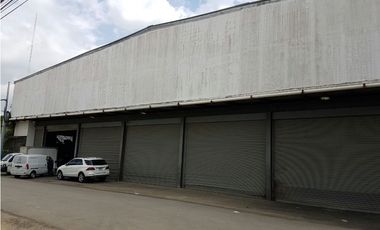 SE VENDE GALERA EN LLANO BONITO DE 2700M CON 2 ELEVADORES DE CARGA
