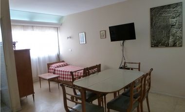 ALQUILER PARA ESTUDIANTES. DOS AMBIENTES CONTRAFRENTE LUMINOSO.