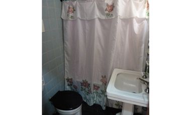 ALQUILER PARA ESTUDIANTES. DOS AMBIENTES CONTRAFRENTE LUMINOSO.