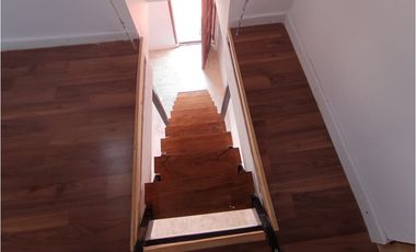 VENTA PH RECICLADO CON TERRAZA
