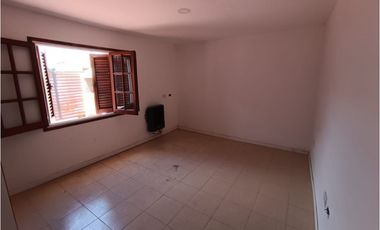 VENTA PH RECICLADO CON TERRAZA