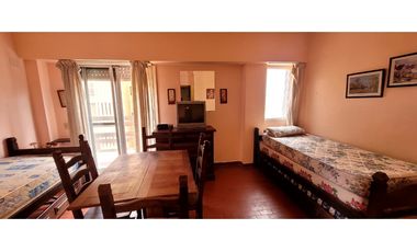 Vendo Dpto Pinamar centro- Toma Toyota Hilux 4x4 en parte de Pago