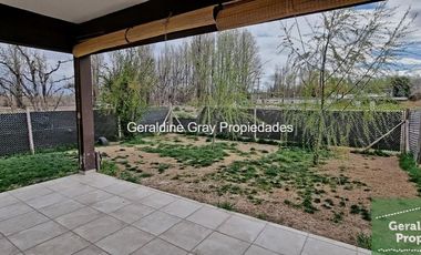 Casa de 3 dormitorios en venta en  barrio privado Finca Costa Serena, Plottier