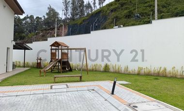 Casa por Estrenar de arriendo en Pifo