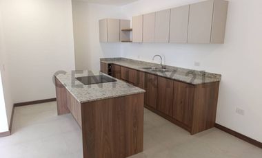 Casa por Estrenar de arriendo en Pifo