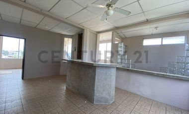 Casa en Venta en Sector Comercial – La Libertad