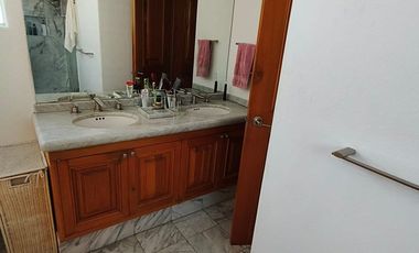 VENDE RESIDENCIA GUADALUPE INN