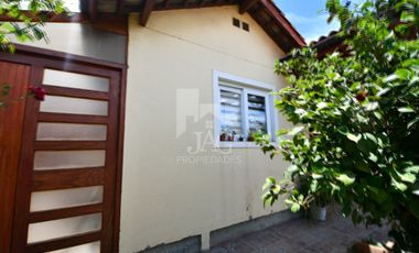 CASA MODERNA MACHALI 166M2 2 PISOS 3D 2B  TERMOPANEL AIRE