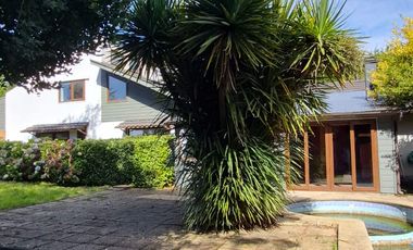 SE VENDE AMPLIA CASA PARQUE EDELWEISS