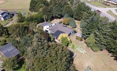 SE VENDE AMPLIA CASA PARQUE EDELWEISS