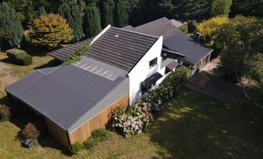 SE VENDE AMPLIA CASA PARQUE EDELWEISS