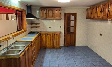 SE VENDE AMPLIA CASA PARQUE EDELWEISS