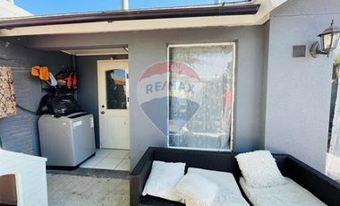 Casa Barrio Ciudad del Este/ Cond Los Alerces