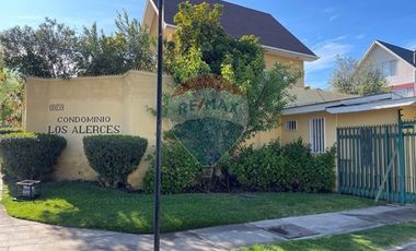 Casa Barrio Ciudad del Este/ Cond Los Alerces