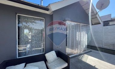 Casa Barrio Ciudad del Este/ Cond Los Alerces