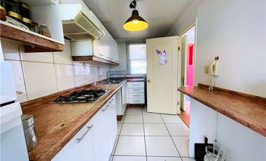 Casa Barrio Ciudad del Este/ Cond Los Alerces