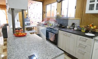 Venta, Sitio con 2 casas, Batuco