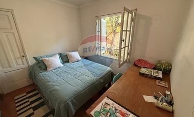 PARA REMODELAR ,MUY AMPLIA , BUENA UBICACIÓN