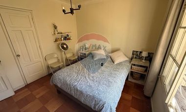 PARA REMODELAR ,MUY AMPLIA , BUENA UBICACIÓN