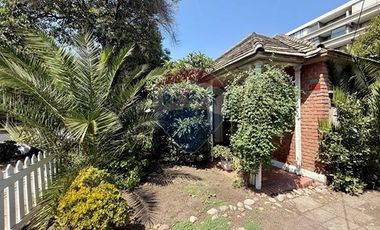 PARA REMODELAR ,MUY AMPLIA , BUENA UBICACIÓN